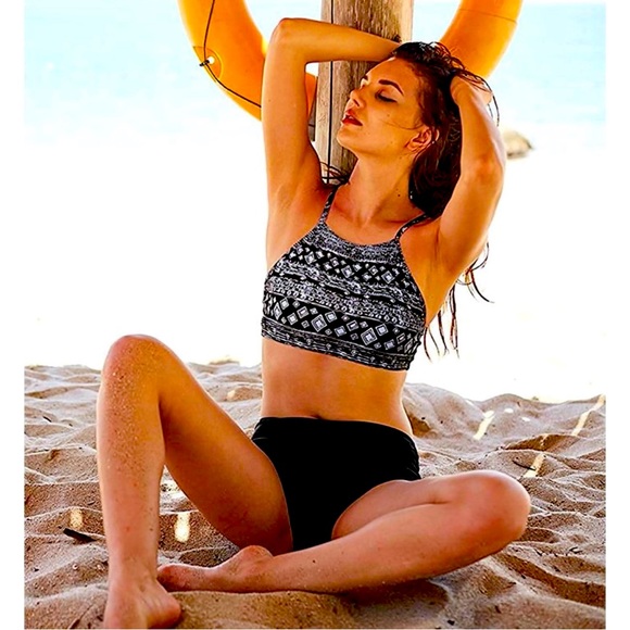 Charm leaks halter style 
Bikini top euc - Picture 1 of 6